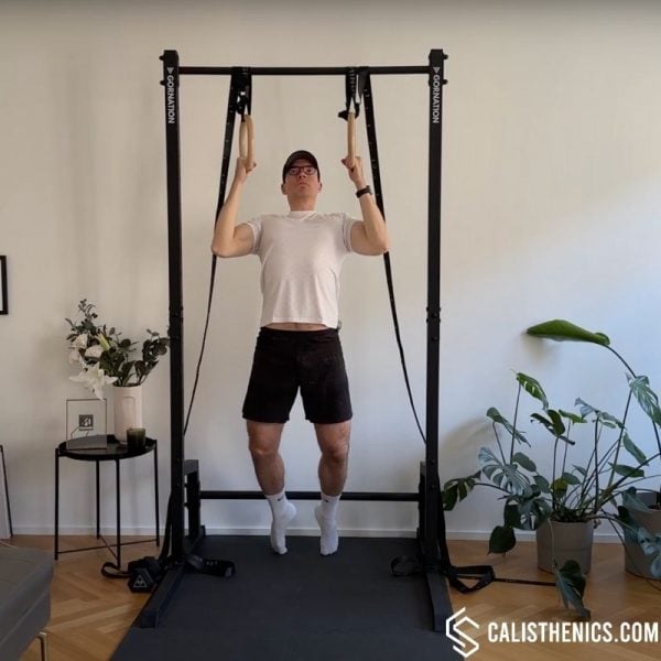 feet assisted ring pull up