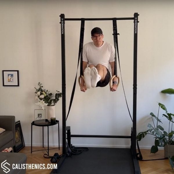 leg raises on rings