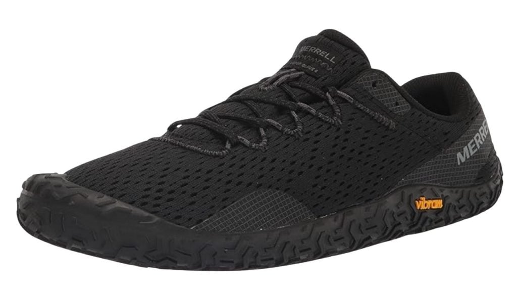 The 9 Best Shoes For Calisthenics and Functional Fitness 4 Merrell Vapour Glove 6
